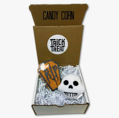 Halloween Gift Box with Plush and Coffin Bath Bomb - Oily BlendsHalloween Gift Box with Plush and Coffin Bath Bomb