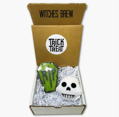 Halloween Gift Box with Plush and Coffin Bath Bomb - Oily BlendsHalloween Gift Box with Plush and Coffin Bath Bomb