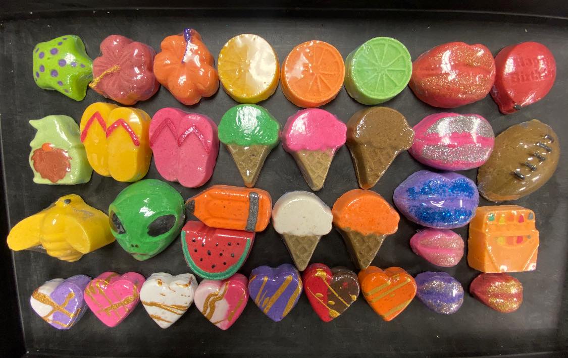 CLEARANCE Bath Bomb - Oily BlendsCLEARANCE Bath Bomb
